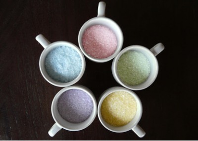 coloured salt in mugs