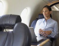How to Stay Hydrated While Flying