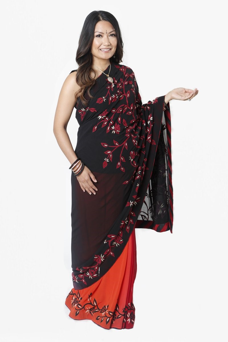 No2_Image 3_Black Ombre Maternity Sari (1)